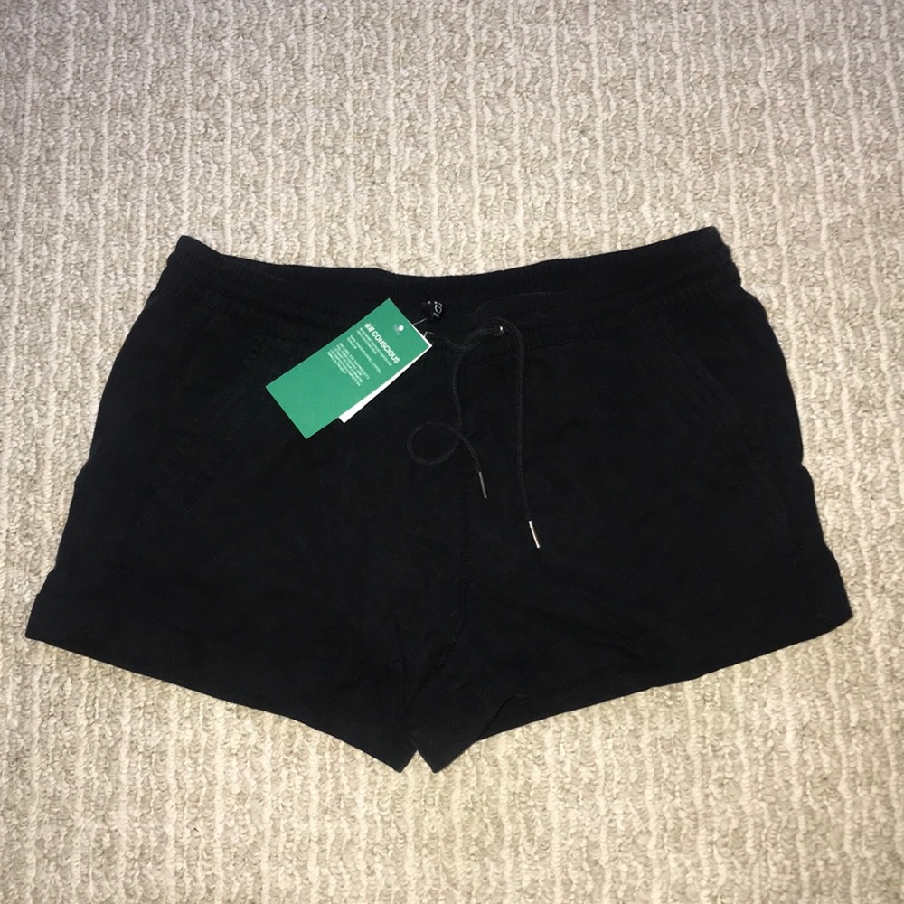 H&M Black Shorts!